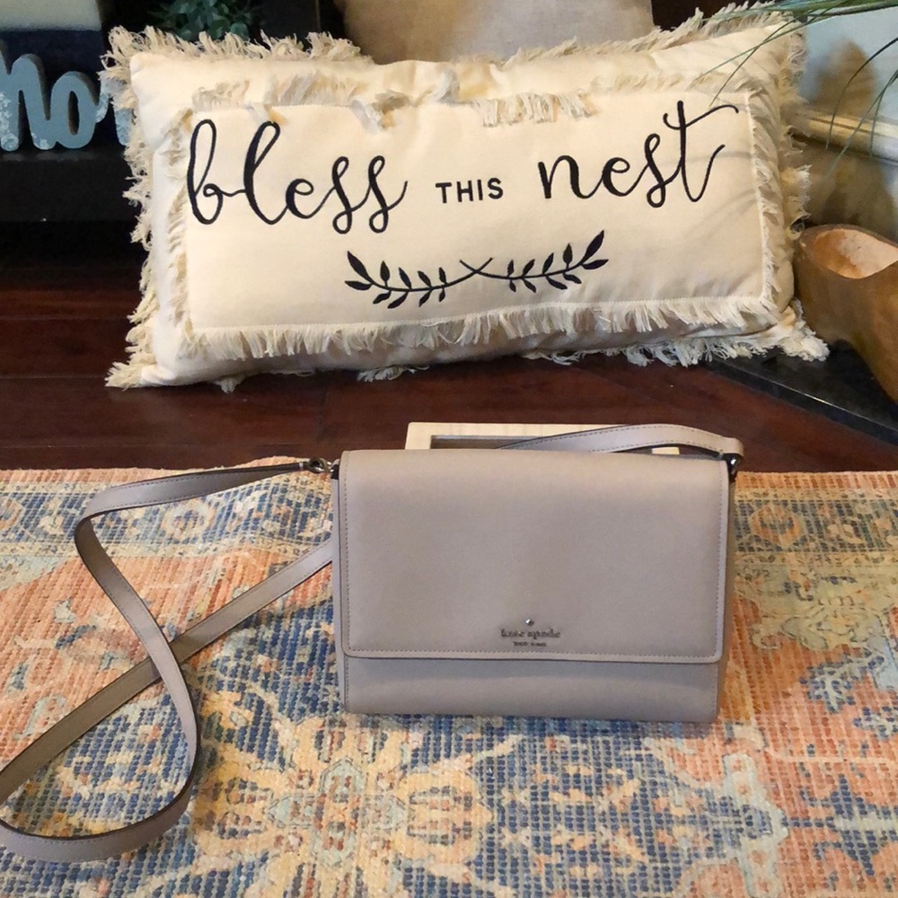 Kate Spade Purse. 🎈Price is firm🎈